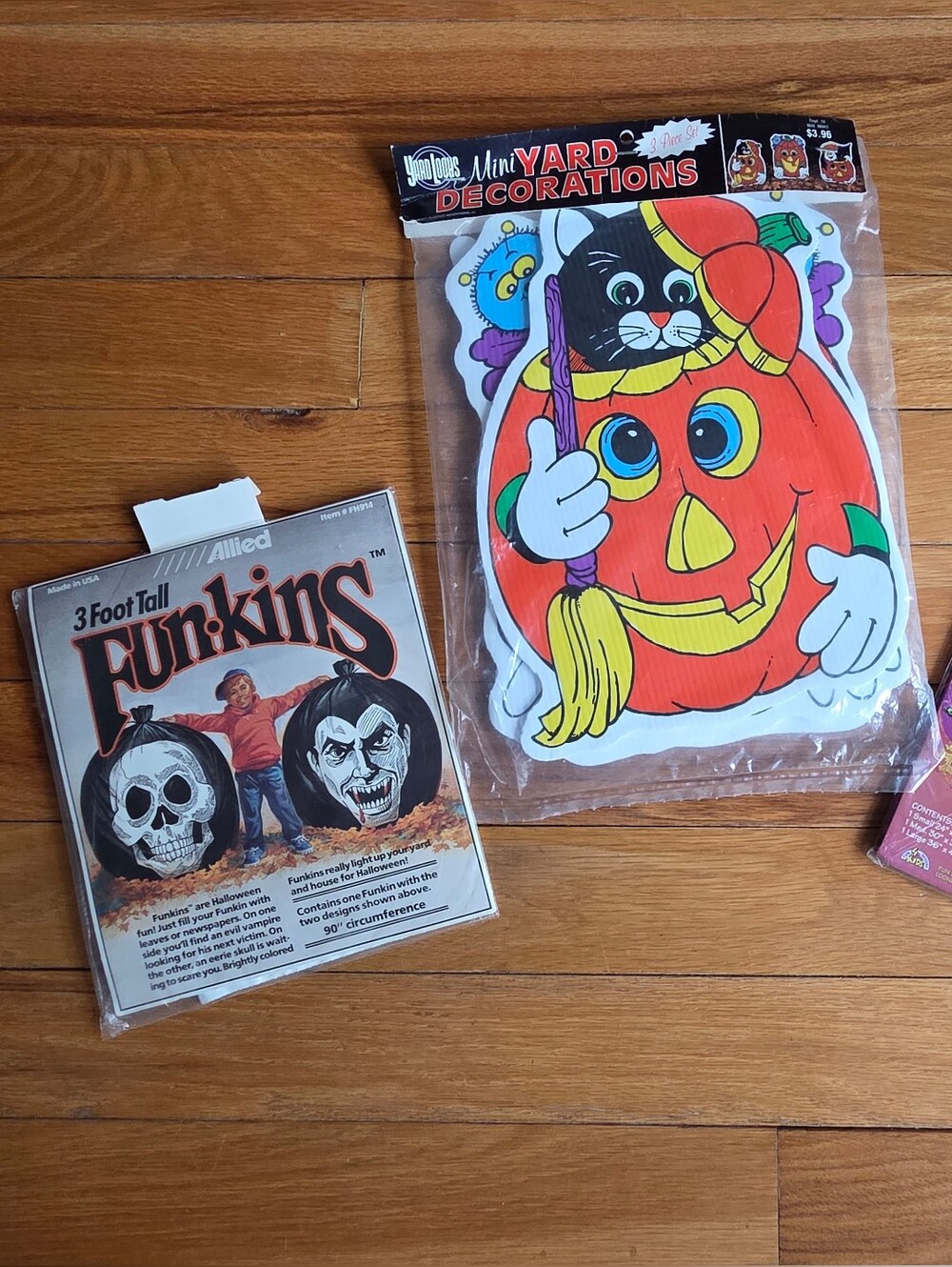 Vintage 90s Halloween Decor
